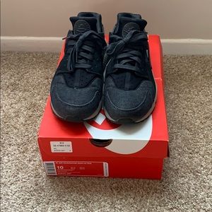 Nike Huarache Sneakers